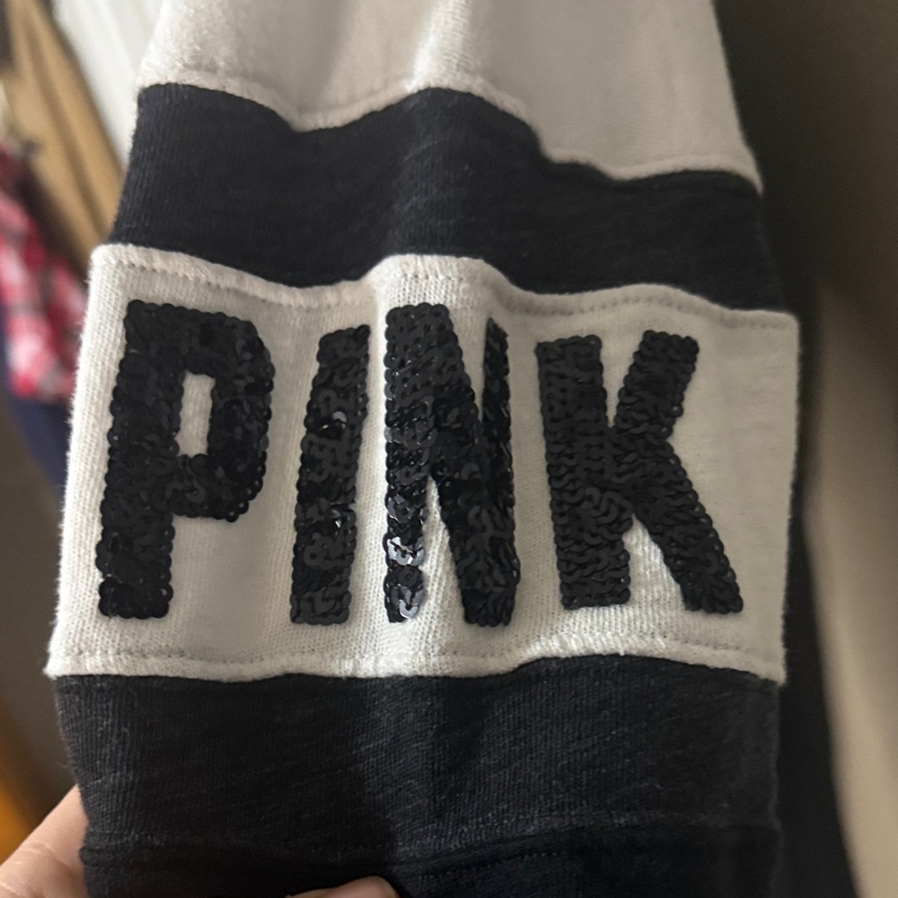 PINK Victoria's Secret Black and White Lace-Up Sweatshirt - Picture 4 of 7